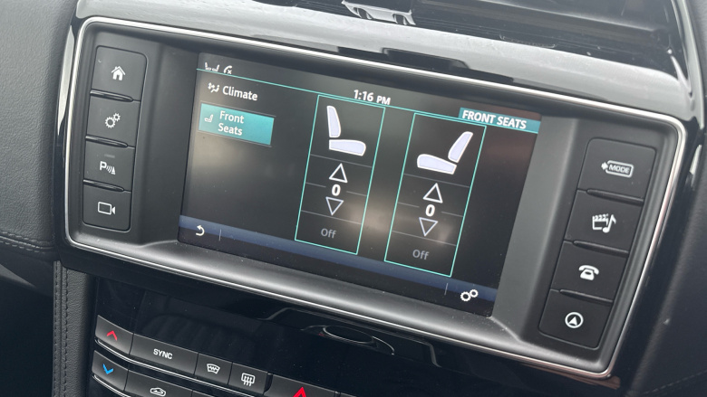 Jaguar F-Pace 2.0d Portfolio 5dr Auto AWD Diesel Estate